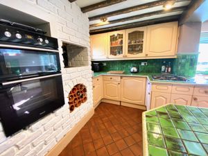 Breakfast Kitchen- click for photo gallery